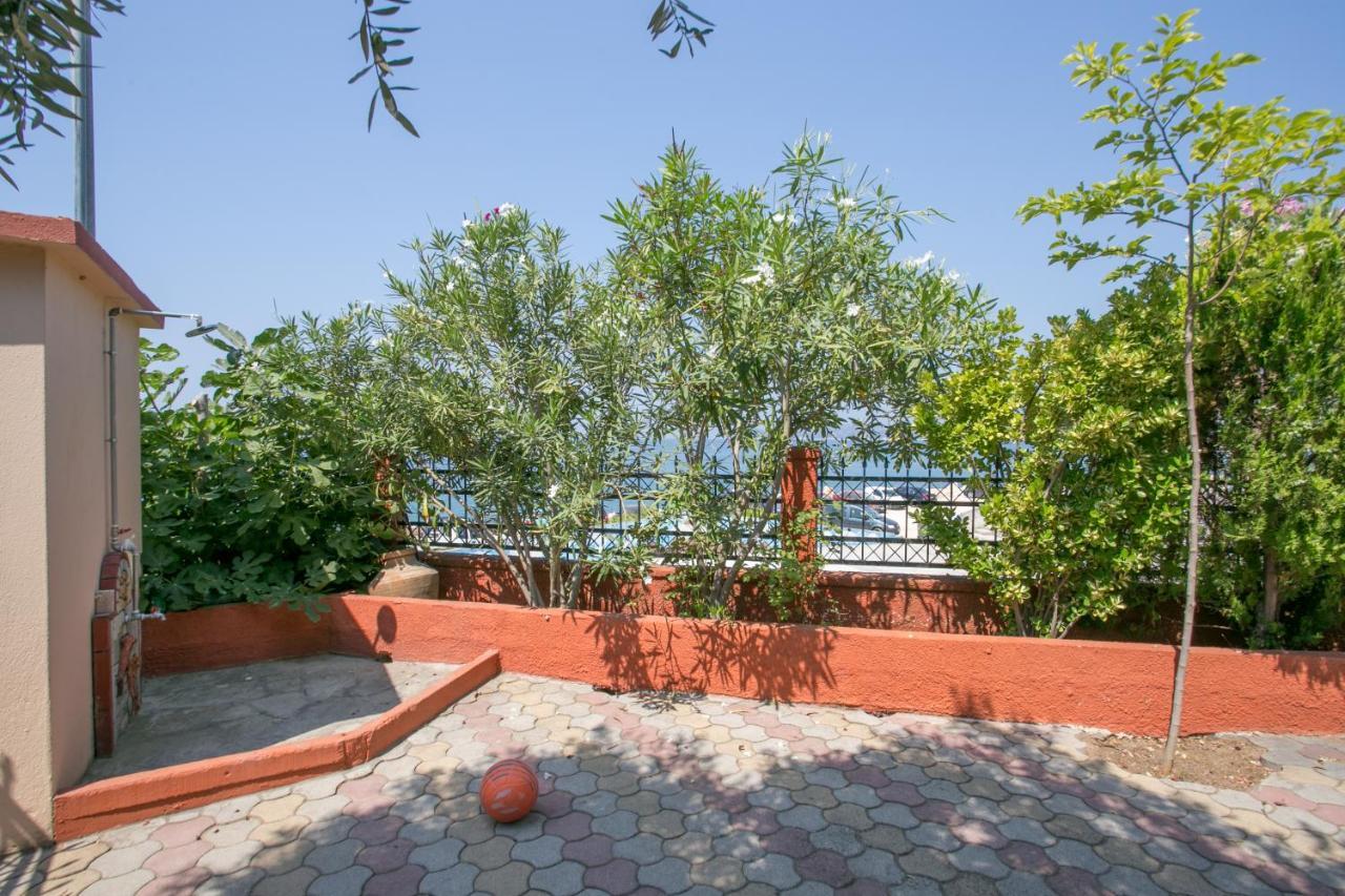 Elvetia Villa Potos Esterno foto